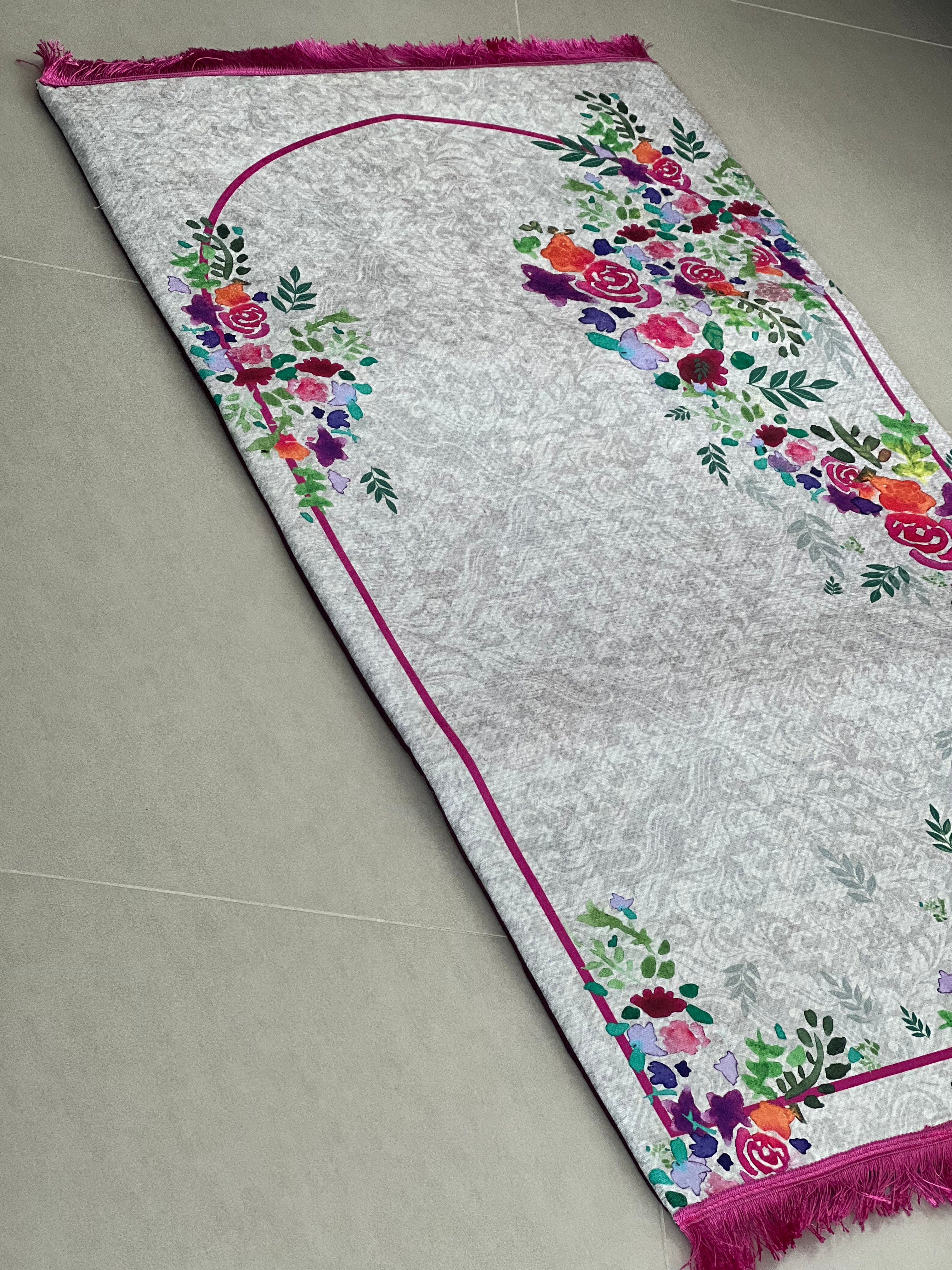 سجادة صلاة الورود الناعمة