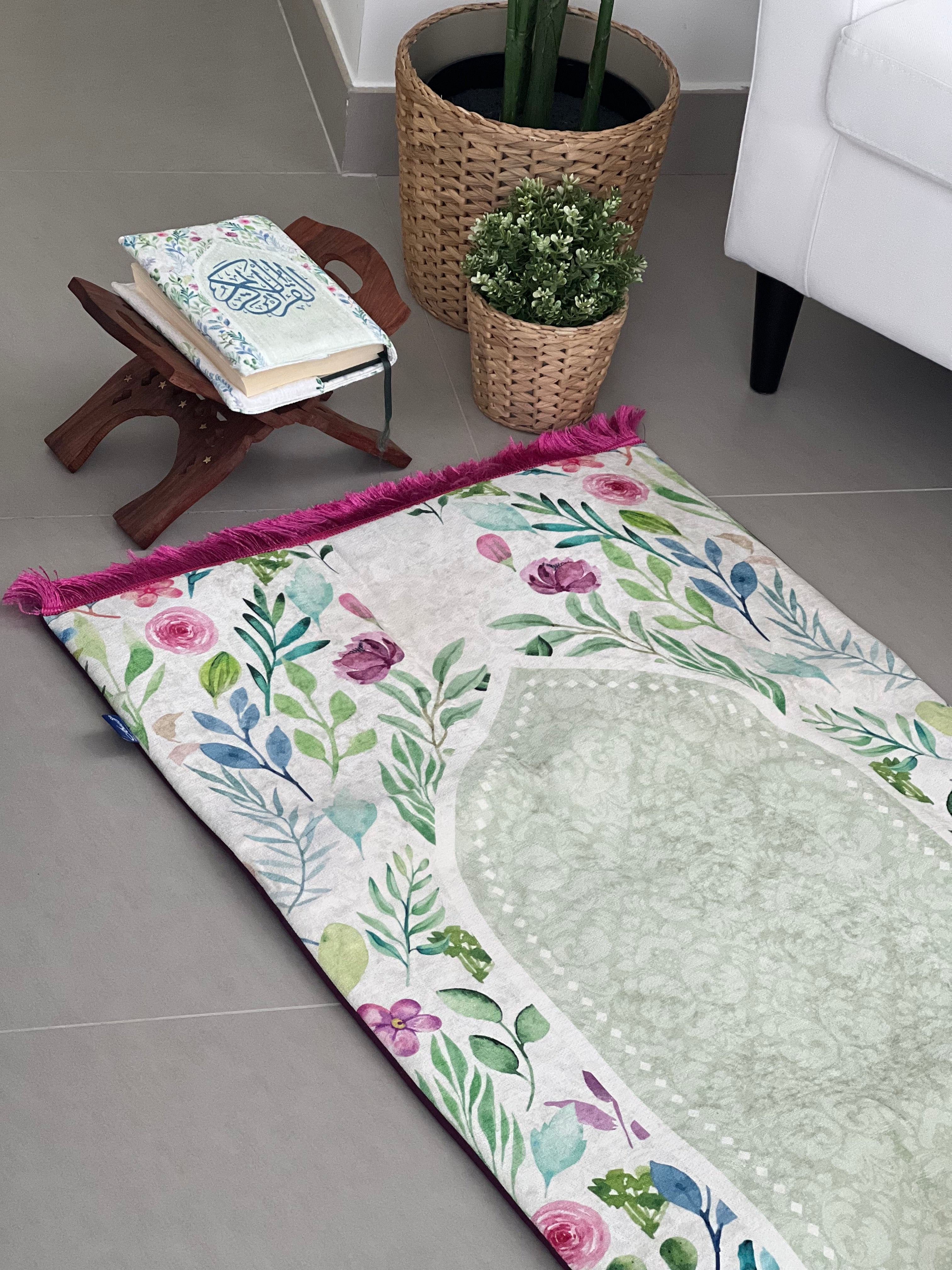 سجادة صلاة زاهية الألوان